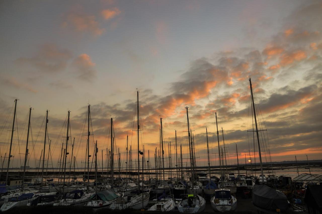 The Victory At Mersea West Mersea Exterior photo